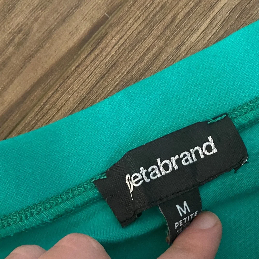 Betabrand Sassiest Crop Pant Green Skirt Overlay Size M. - Picture 4 of 10